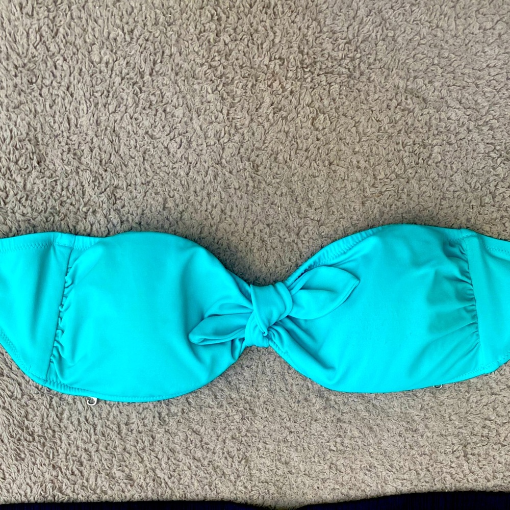 Victoria’s Secret bikini top